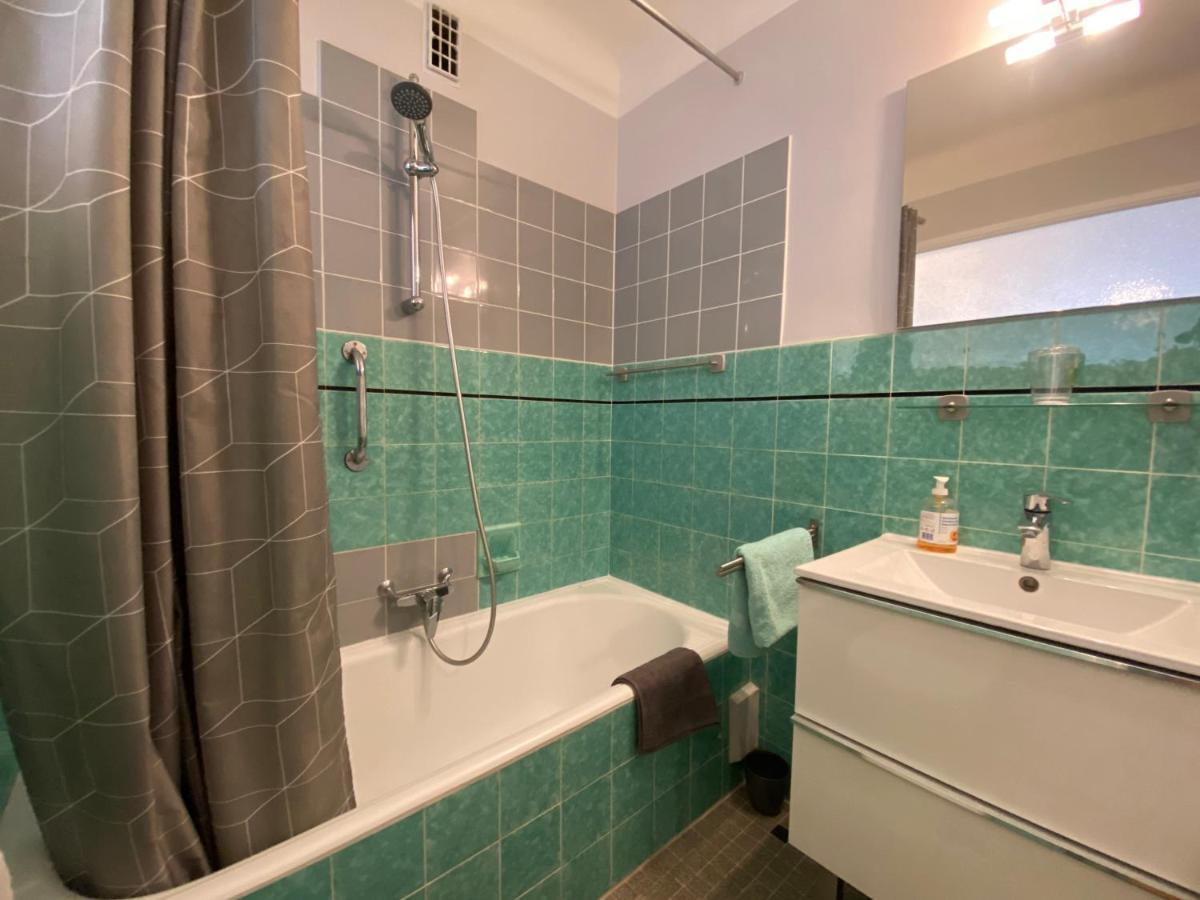 C048 Studio Spacieux Proche Plages Et Palais 戛纳 外观 照片
